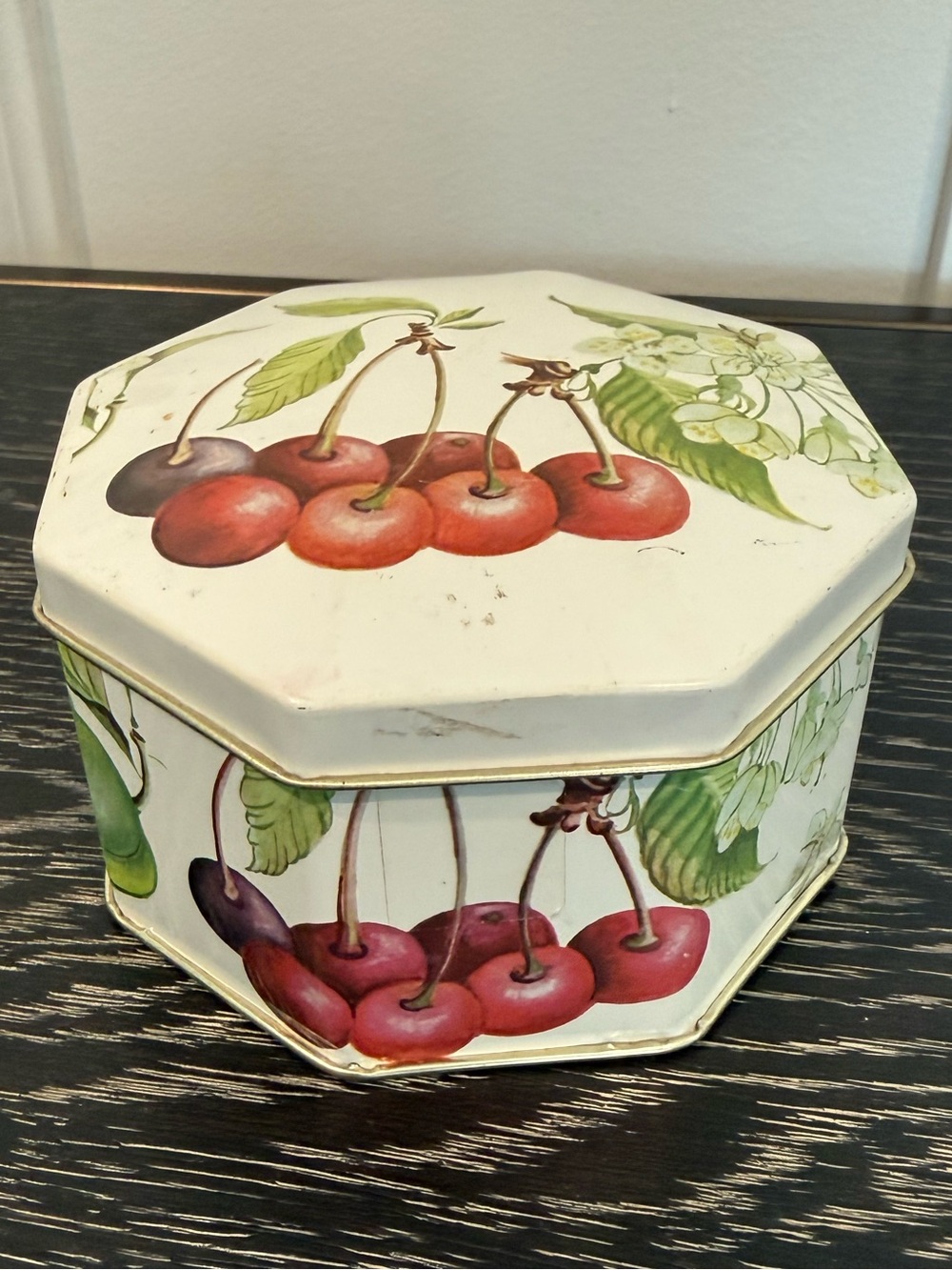 TIN BOX FRUITS FLOWERS CONTAINER MADE IN ENGLAND